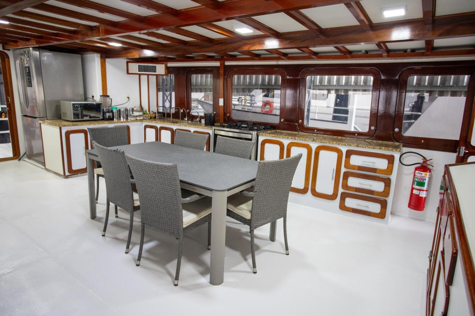 Mamiraua Barco Botel Manaus